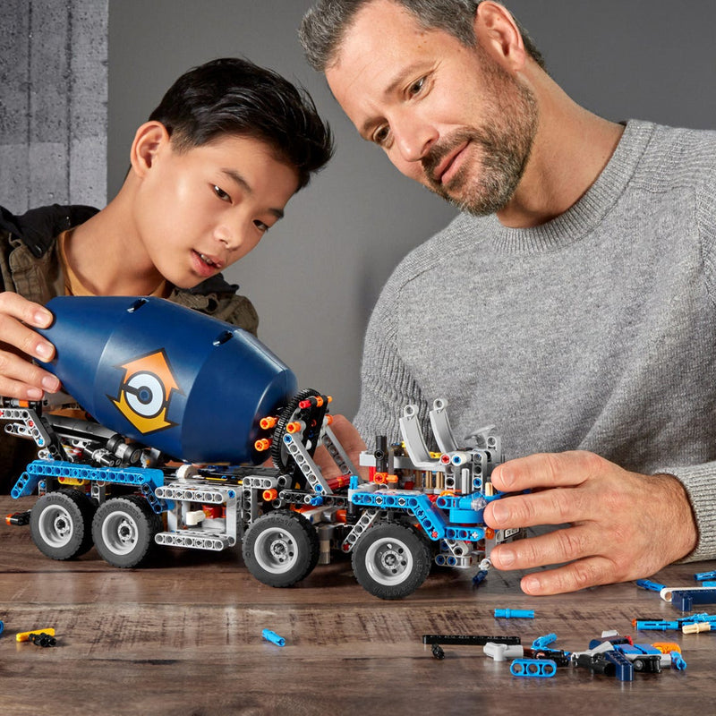 LEGO Concrete Mixer Truck Technic