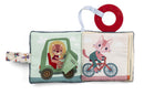 Lilliputiens Playbook transports Jules the dog