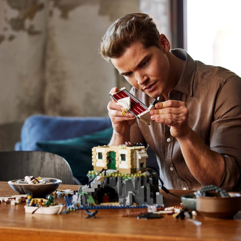 LEGO Motorized Lighthouse Ideas