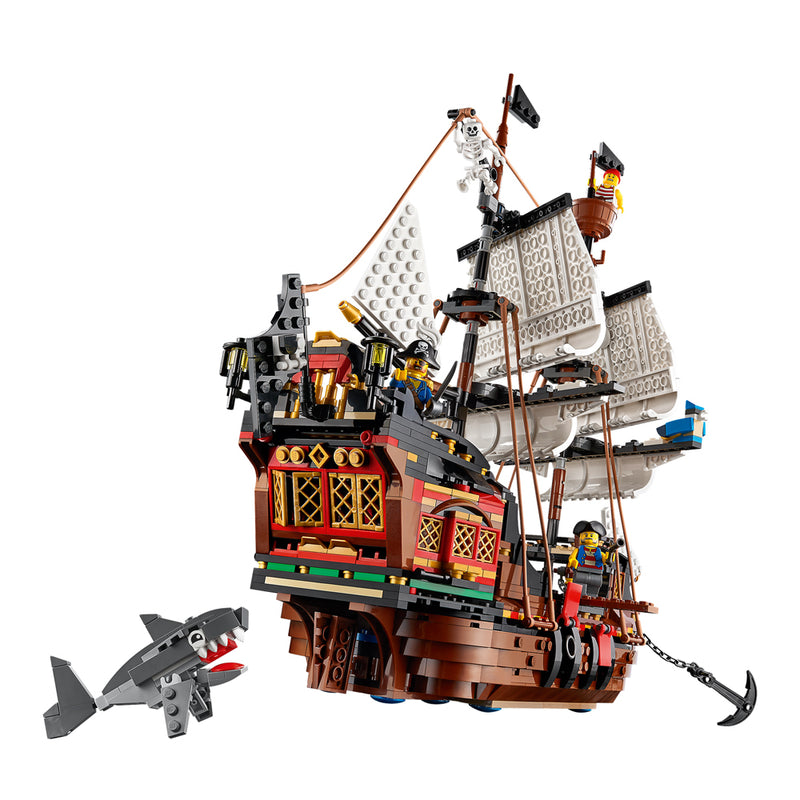 LEGO Pirate Ship Creator