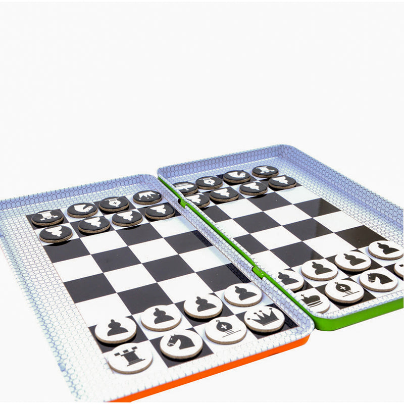 The Purple Cow Magnetic Travel Games: Chess